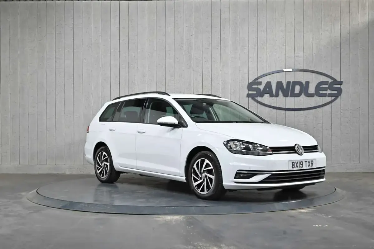 Used VW Golf VII Match 116 HP (85 kW) 2019 Estate