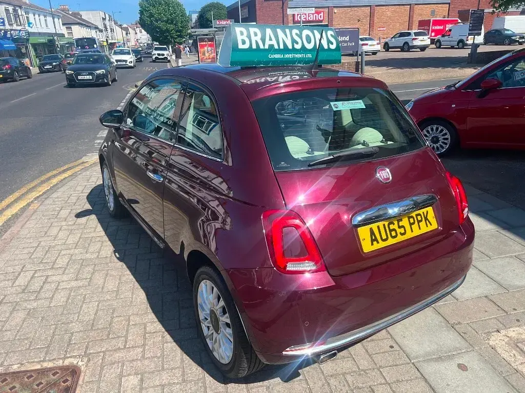 Used Fiat 500 Lounge 69 HP (50 kW) 2015 Red Hatchback