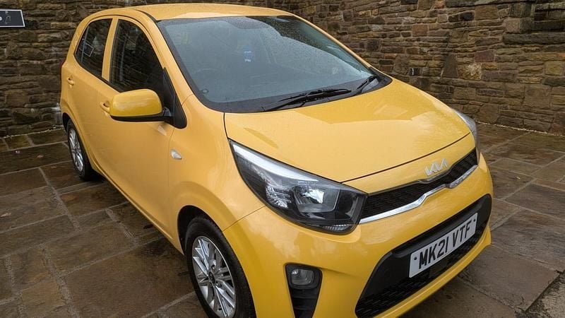 Used Kia Picanto 66 HP (48 kW) 2021 Yellow Hatchback