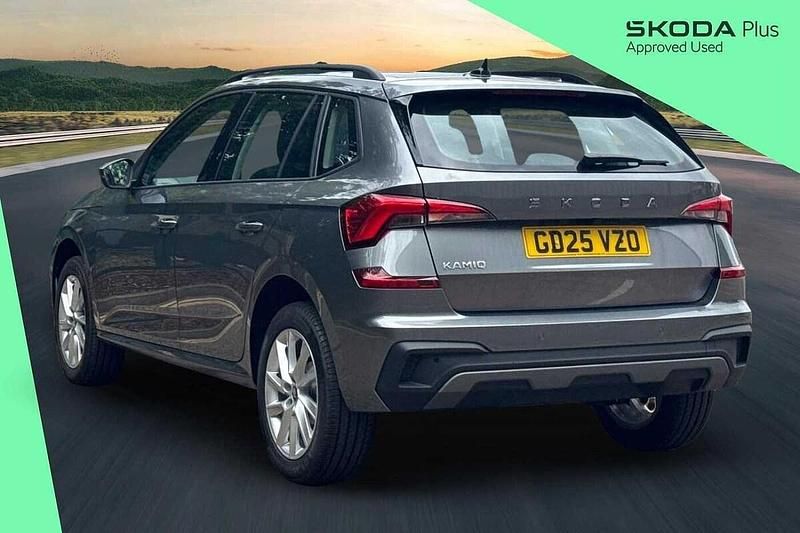 Used Skoda Kamiq SE 95 HP (69 kW) 2025 Graphite grey SUV