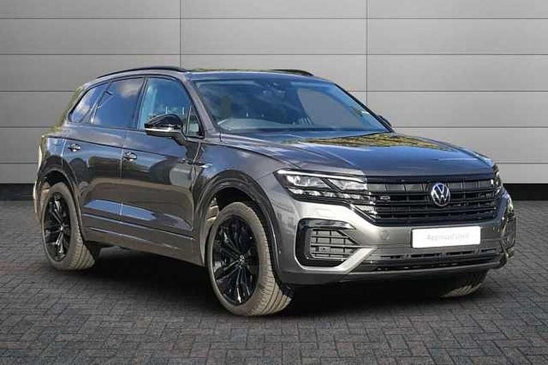 Silicon grey Used 2022 VW Touareg Black Edition SUV | £38,750 (Fair price) - Image 1/4