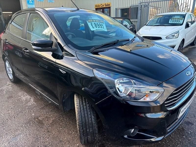 Used Ford Ka Plus Zetec 70 HP (51 kW) 2017 Black Hatchback