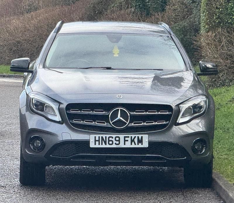 Used Mercedes GLA180 Urban 122 HP (89 kW) 2019 Grey SUV