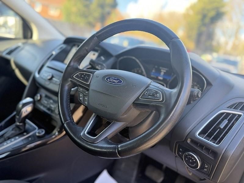Used Ford Focus Titanium 125 HP (91 kW) 2017 Grey Estate