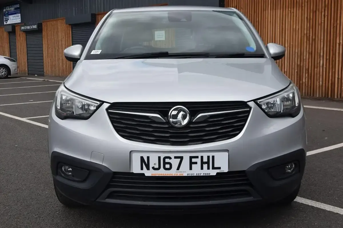 Used Vauxhall Crossland X 81 HP (59 kW) 2017 Silver SUV