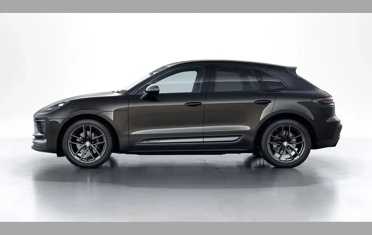 Used Porsche Macan 261 HP (191 kW) 2025 Grey SUV
