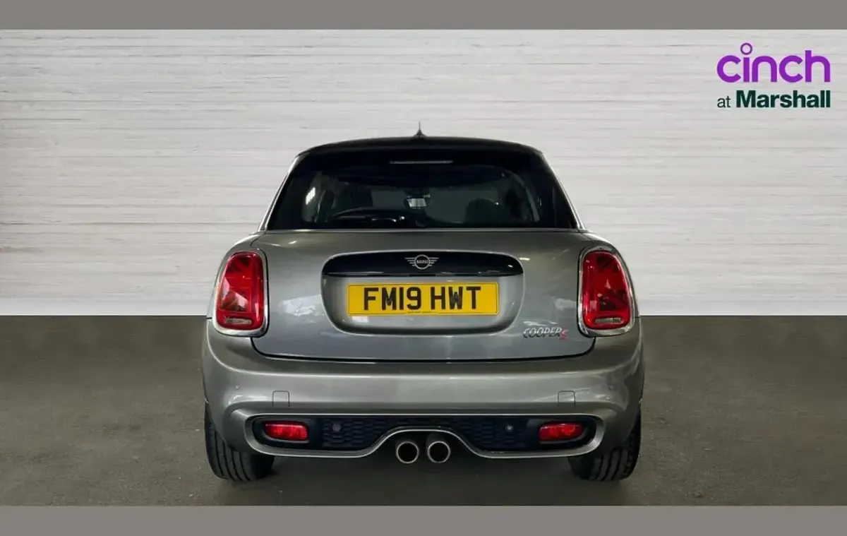 Usado Mini Cooper S Classic 188 CV (138 kW) 2019 Plateado Utilitario