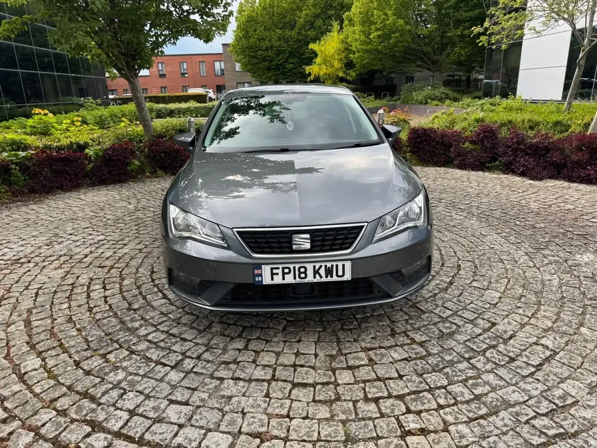 Used Seat Leon SE Dynamic 110 HP (80 kW) 2018 Grey Hatchback