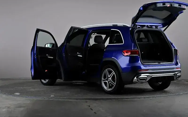 Used Mercedes GLB200 AMG line 163 HP (119 kW) 2021 Blue SUV