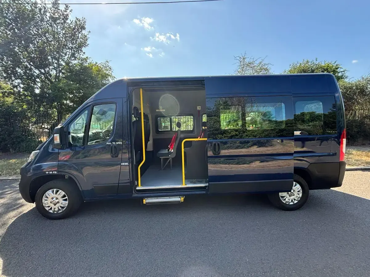 Used Peugeot Boxer 130 HP (95 kW) 2019 Blue Van