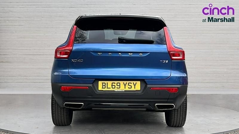 Used Volvo XC40 R-Design 163 HP (119 kW) 2020 Blue SUV