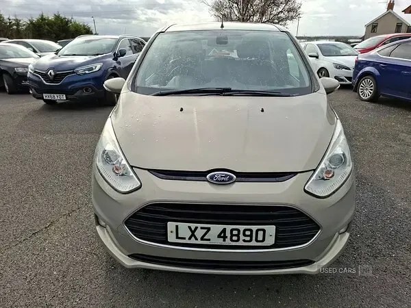 Used Ford B-MAX Titanium 100 HP (73 kW) 2015 Silver MPV