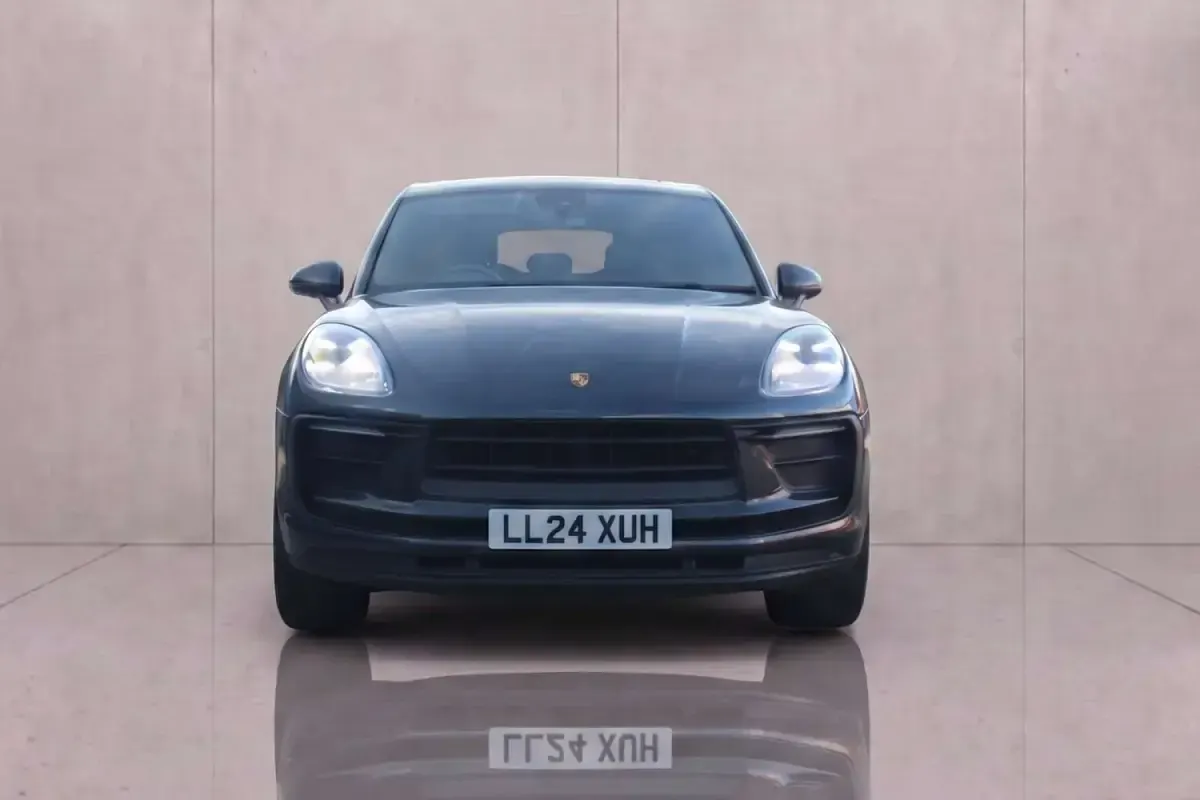 Used Porsche Macan 265 HP (194 kW) 2024 Grey SUV