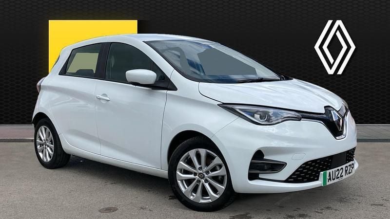 White Used 2022 Renault Rapid Version S Hatchback | £9,628 (Good price) - Image 1/4