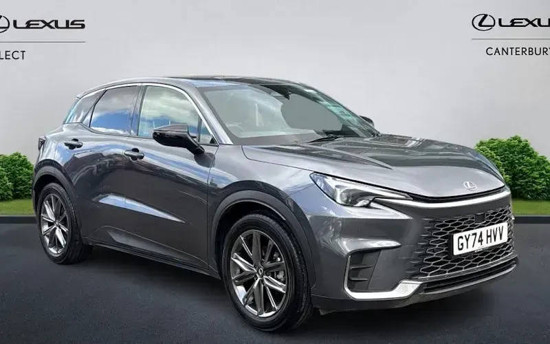 Used Lexus LBX 136 HP (100 kW) 2024 SUV