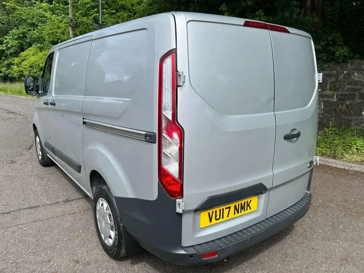 Used Ford Transit Custom Trend 105 HP (77 kW) 2017 Silver Van