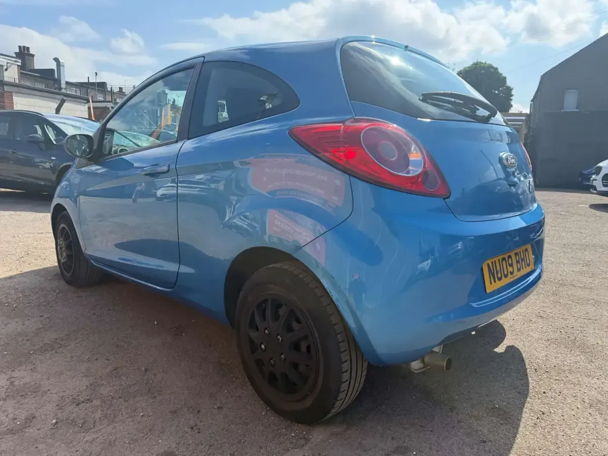 Używany Ford Ka Style 69 KM (50 kW) 2009 Niebieski Hatchback