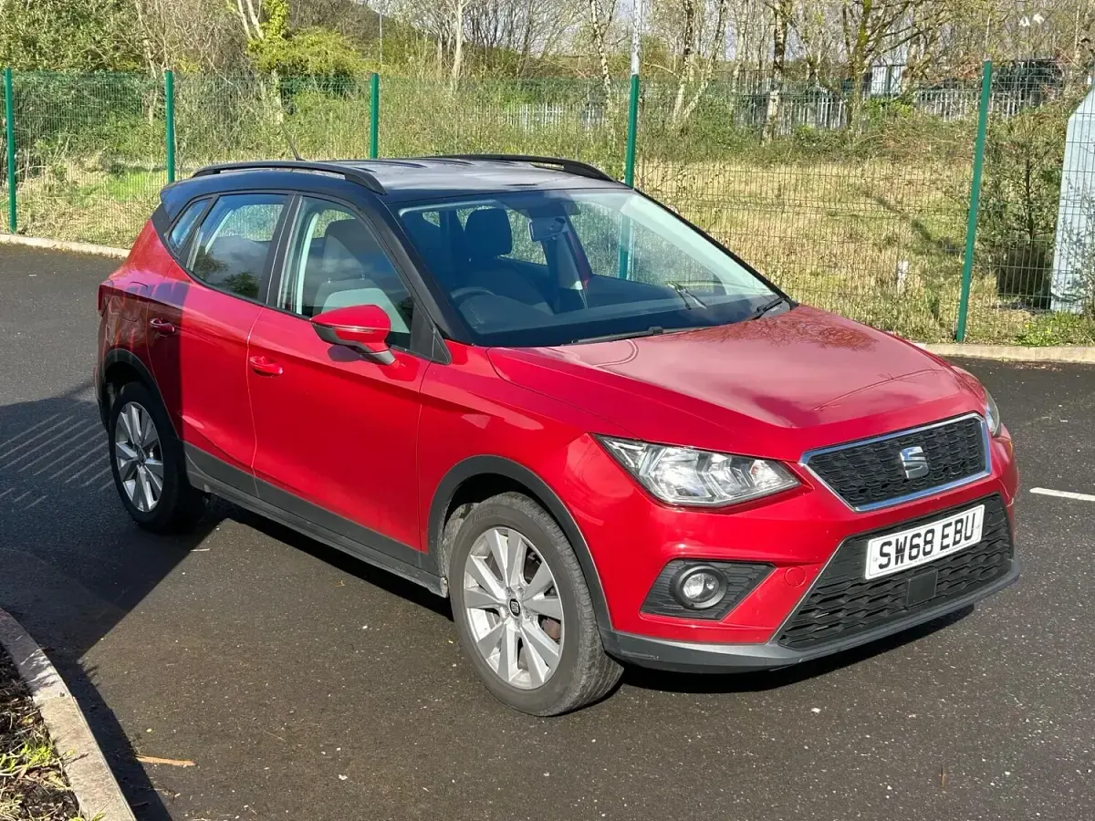 Used Seat Arona SE Technology 95 HP (69 kW) 2018 Red SUV