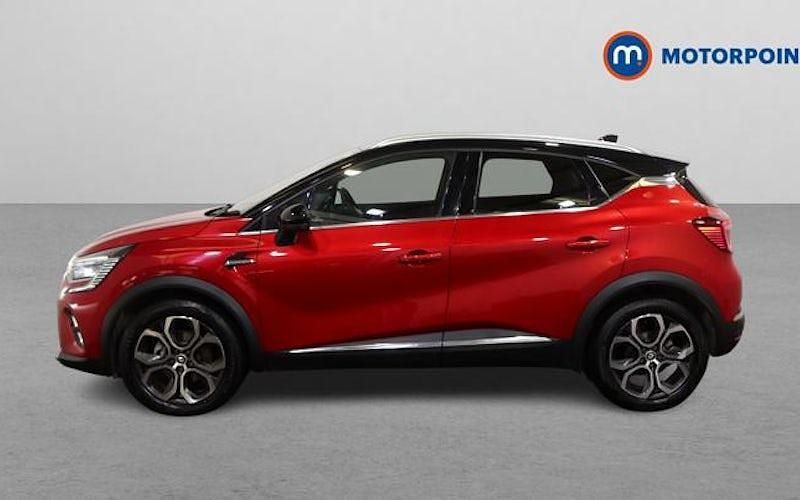 Used Renault Captur Techno 143 HP (105 kW) 2023 Red/black SUV