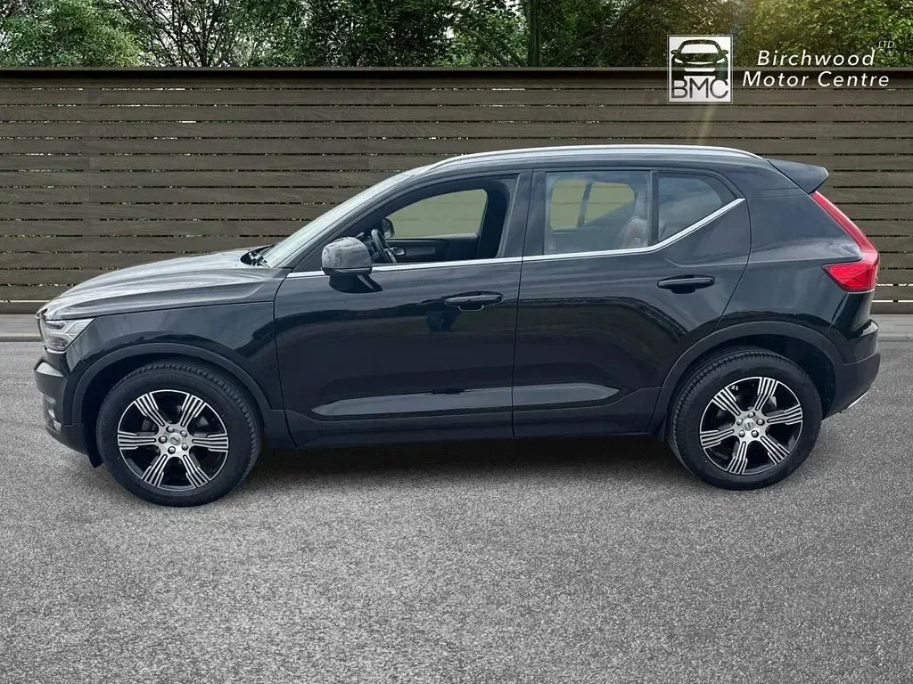 Used Volvo XC40 Inscription 163 HP (119 kW) 2021 Black SUV