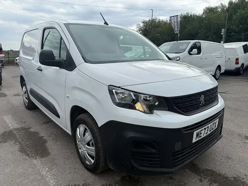 Used Peugeot Partner Premium 131 HP (96 kW) 2024 White MPV