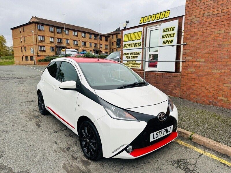 White Used 2017 Toyota Aygo x-press Hatchback | £6,795 (Fair price) - Image 1/4