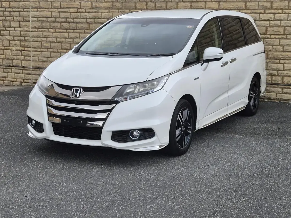 Used Honda Odyssey 2026 White MPV