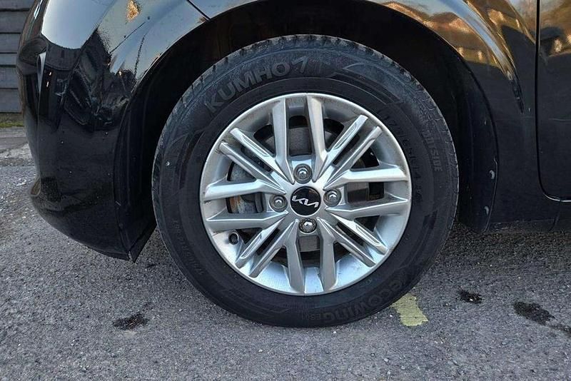 Begagnad Kia Picanto 65 HK (47 kW) 2023 Svart Halvkombi