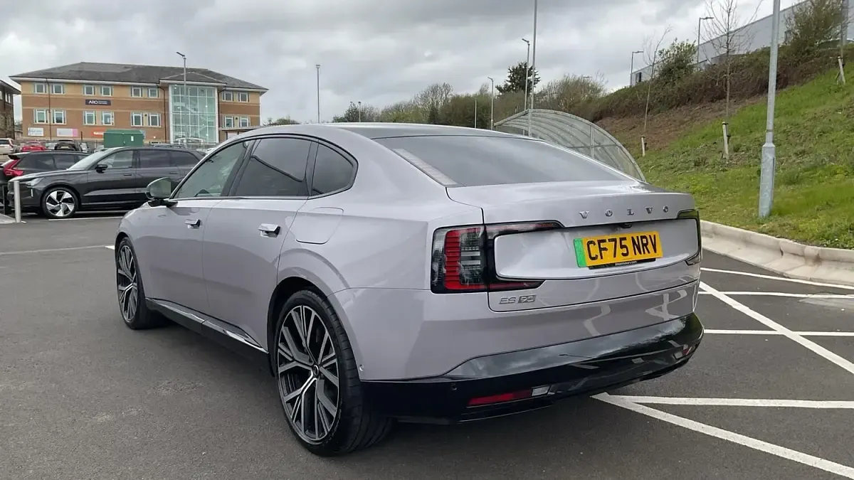 Used Volvo EX90 Ultra 91 kW (125 HP) 2025 Aurora silver SUV