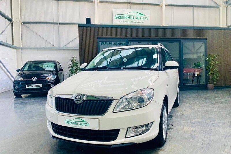 White Used 2013 Skoda Fabia Elegance Estate | £8,490 (Expensive) - Image 1/1
