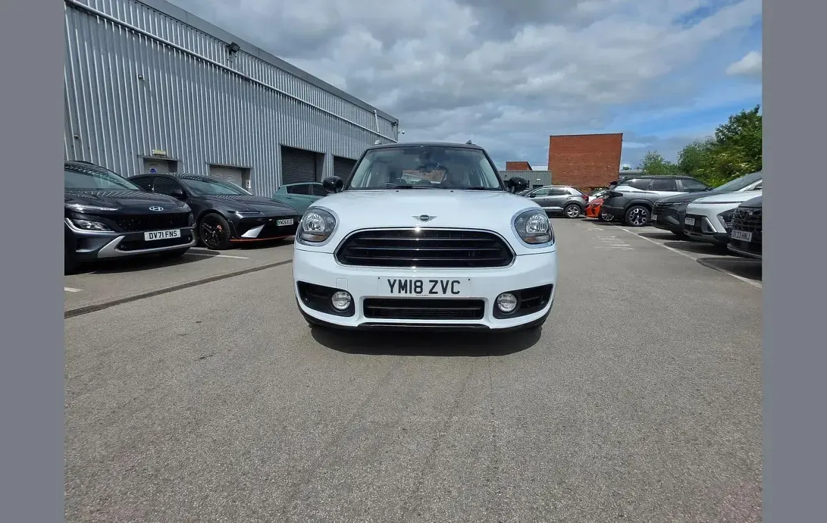 Used Mini Cooper Countryman 134 HP (98 kW) 2018 White SUV