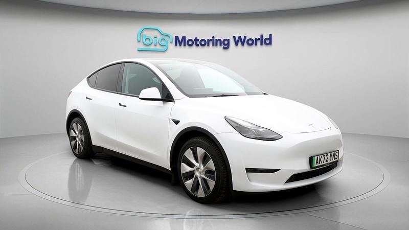 Used Tesla Model Y Long Range AWD 378 kW (514 HP) 2022 White SUV