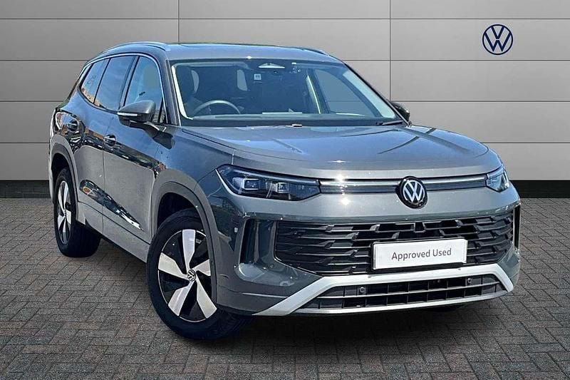 Grey Used 2025 VW Tayron Match SUV | £37,991 (Good price) - Image 1/4