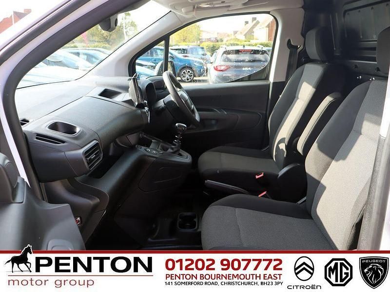 Used Vauxhall Combo 100 HP (73 kW) 2024 White MPV