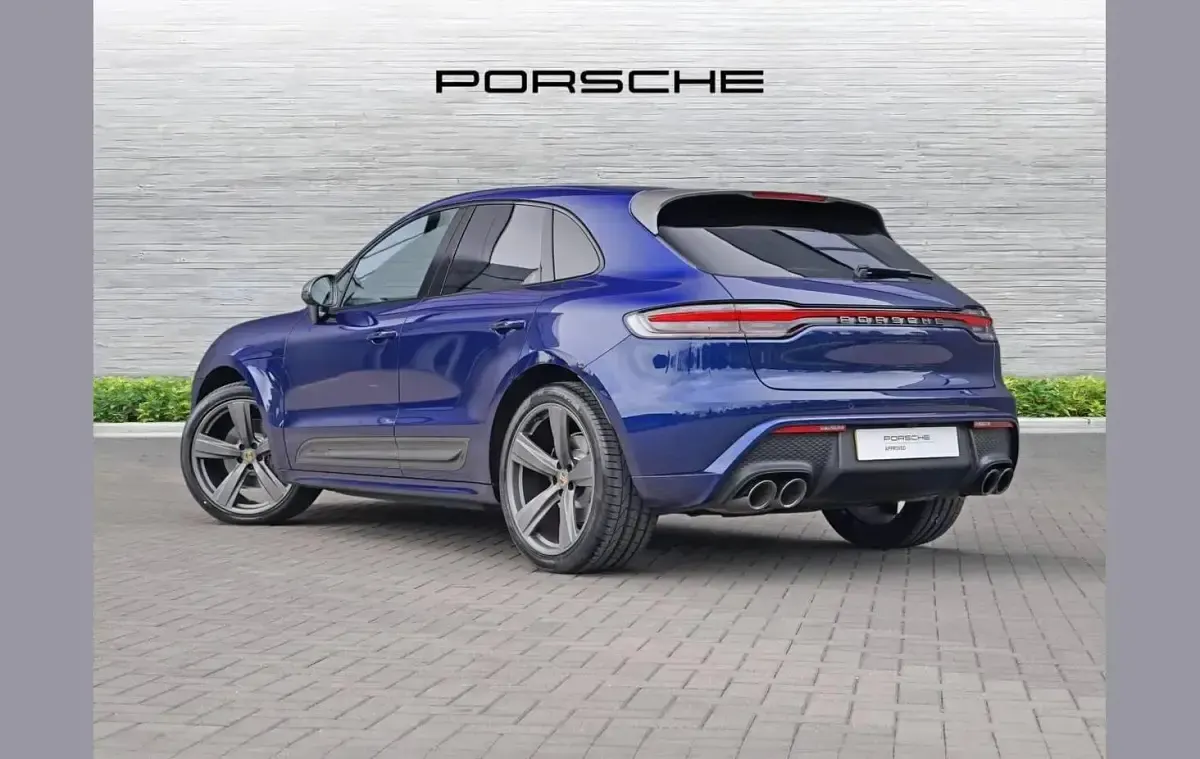 Used Porsche Macan 261 HP (191 kW) 2023 Blue SUV