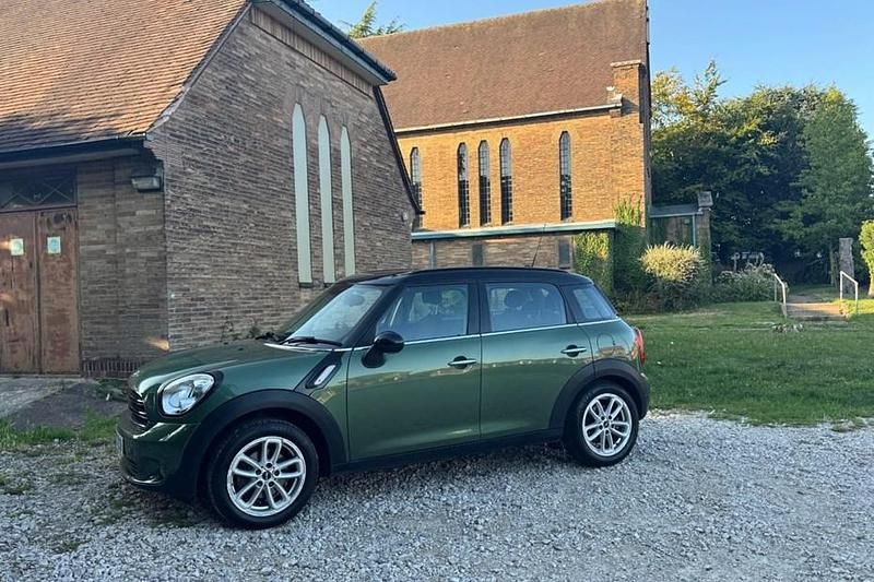 Green Used 2016 Mini Cooper D Countryman Business SUV | £5,450 (Good price) - Image 1/1