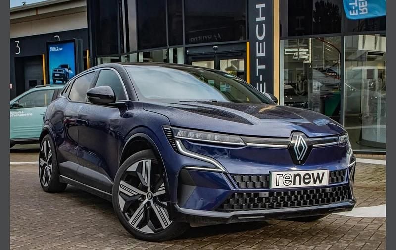 Other Used 2023 Renault Megane E-Tech Iconic Hatchback | £20,495 (Fair price) - Image 1/4