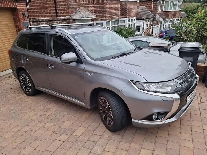 Grey Used 2017 Mitsubishi Outlander P-HEV SUV | £11,988 (Fair price) - Image 1/4