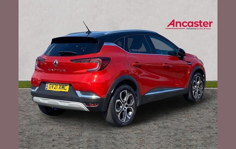 Second-hand Renault Captur Version S 91 CP (66 kW) 2021 Roșu SUV