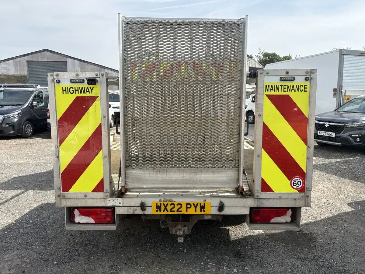 Used Ford Transit 130 HP (95 kW) 2022 White Van