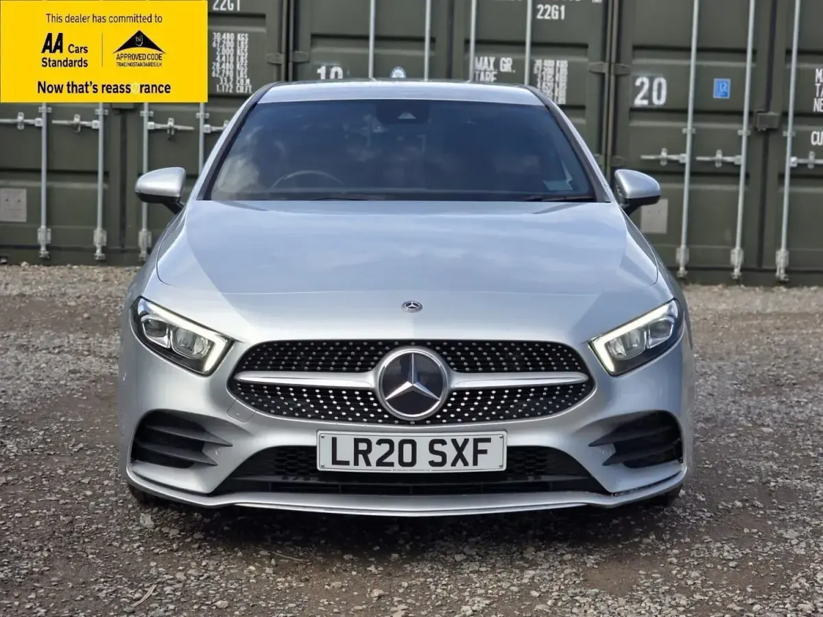 Usado Mercedes A200 Executive 163 HP (119 kW) 2020 Prateado Citadino