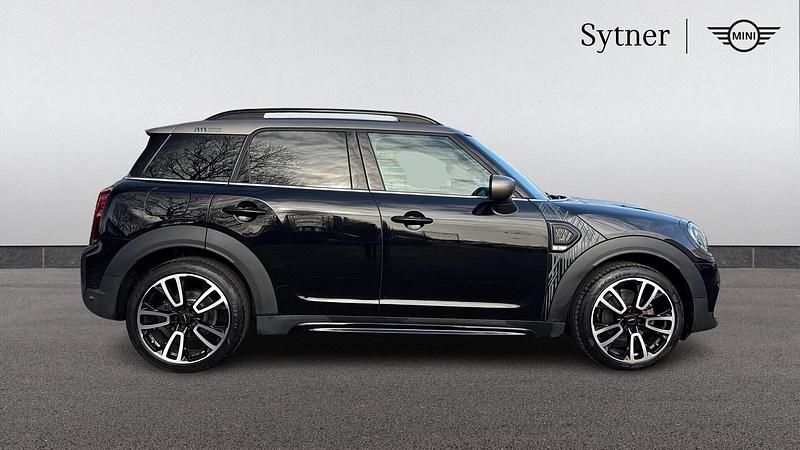 Used Mini Cooper Countryman 134 HP (98 kW) 2022 Black SUV