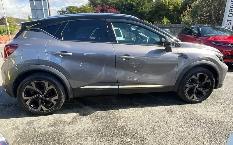 Używany Renault Captur Engineered 143 KM (105 kW) 2024 SUV