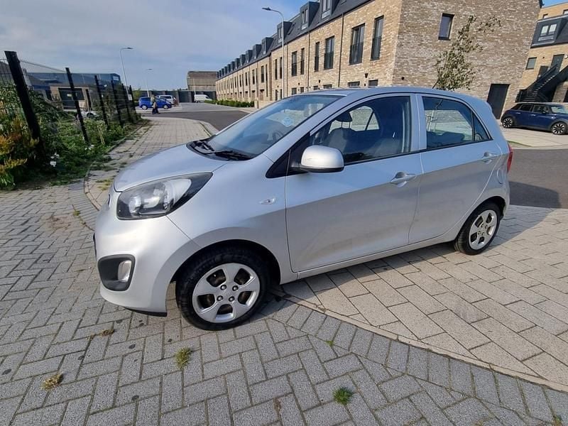 Used Kia Picanto 68 HP (50 kW) 2013 Silver Hatchback