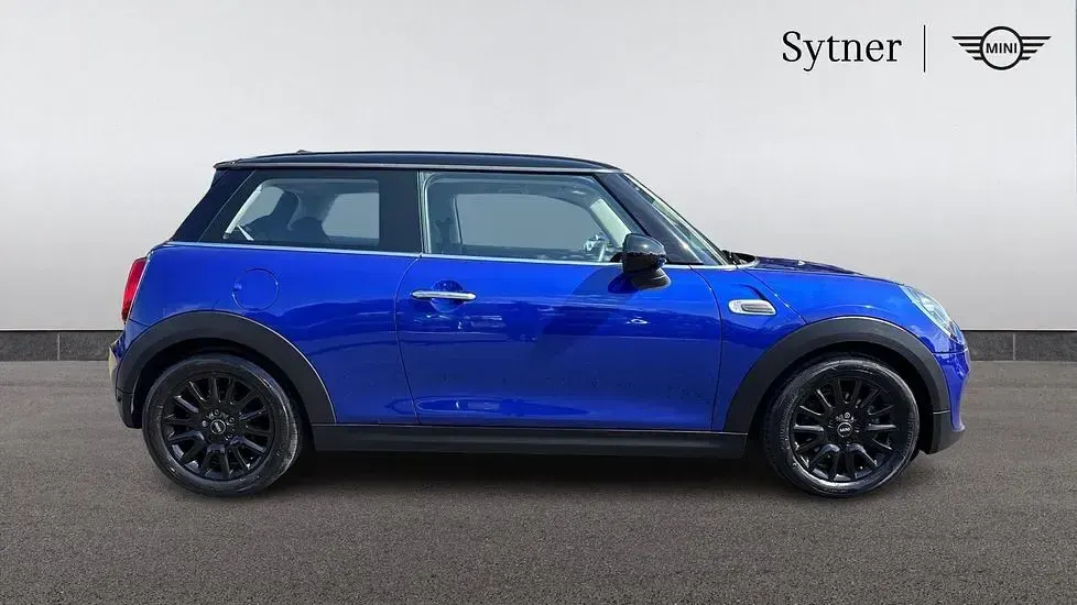 Used Mini Cooper Hatch 136 HP (100 kW) 2018 Blue Hatchback