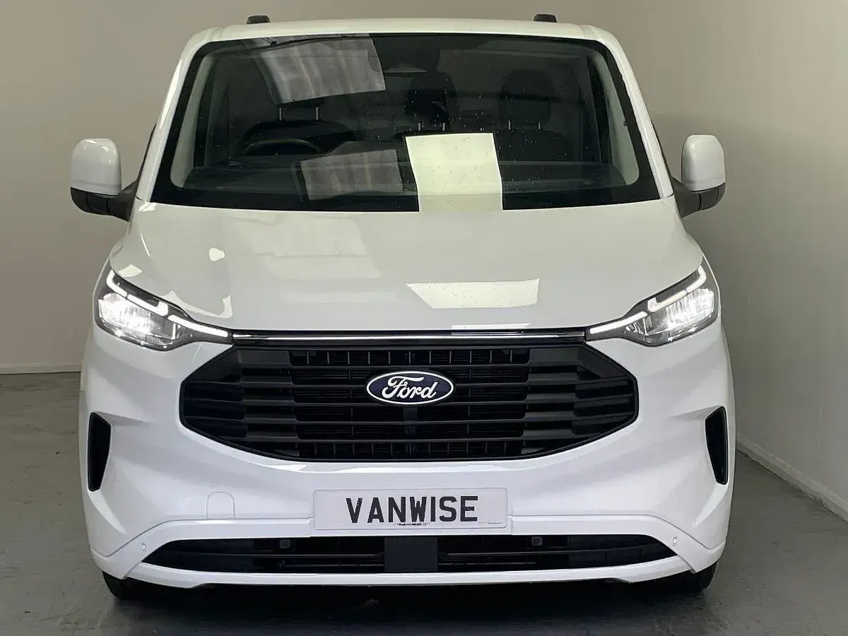 Used Ford Transit Custom Limited 136 HP (100 kW) 2024 White Van