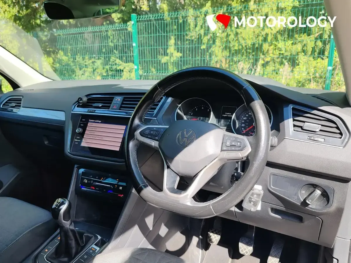 Usado VW Tiguan S 150 CV (110 kW) 2021 Gris SUV