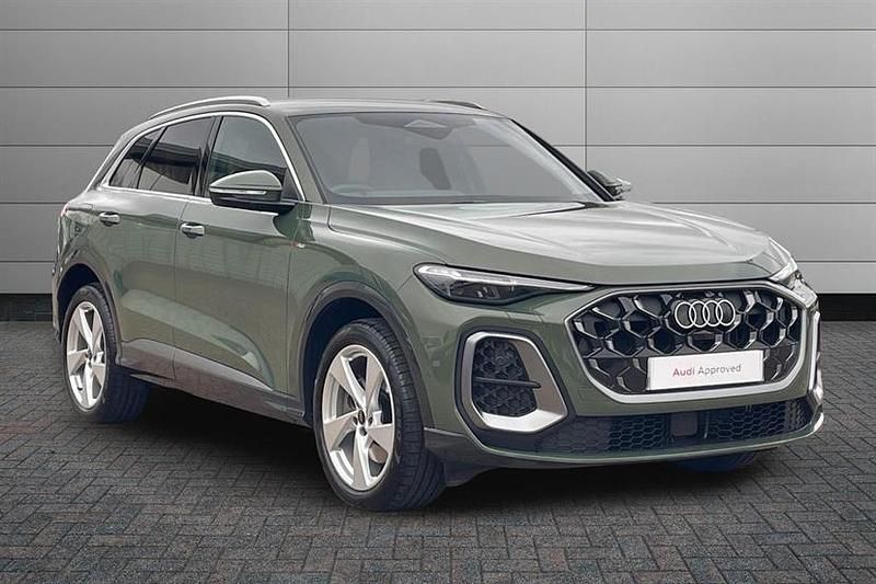 Used Audi Q5 S-Line 204 HP (150 kW) 2025 District green SUV