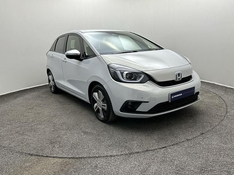 Used Honda Jazz Hybrid 109 HP (80 kW) 2021 Premium sunlight white Hatchback