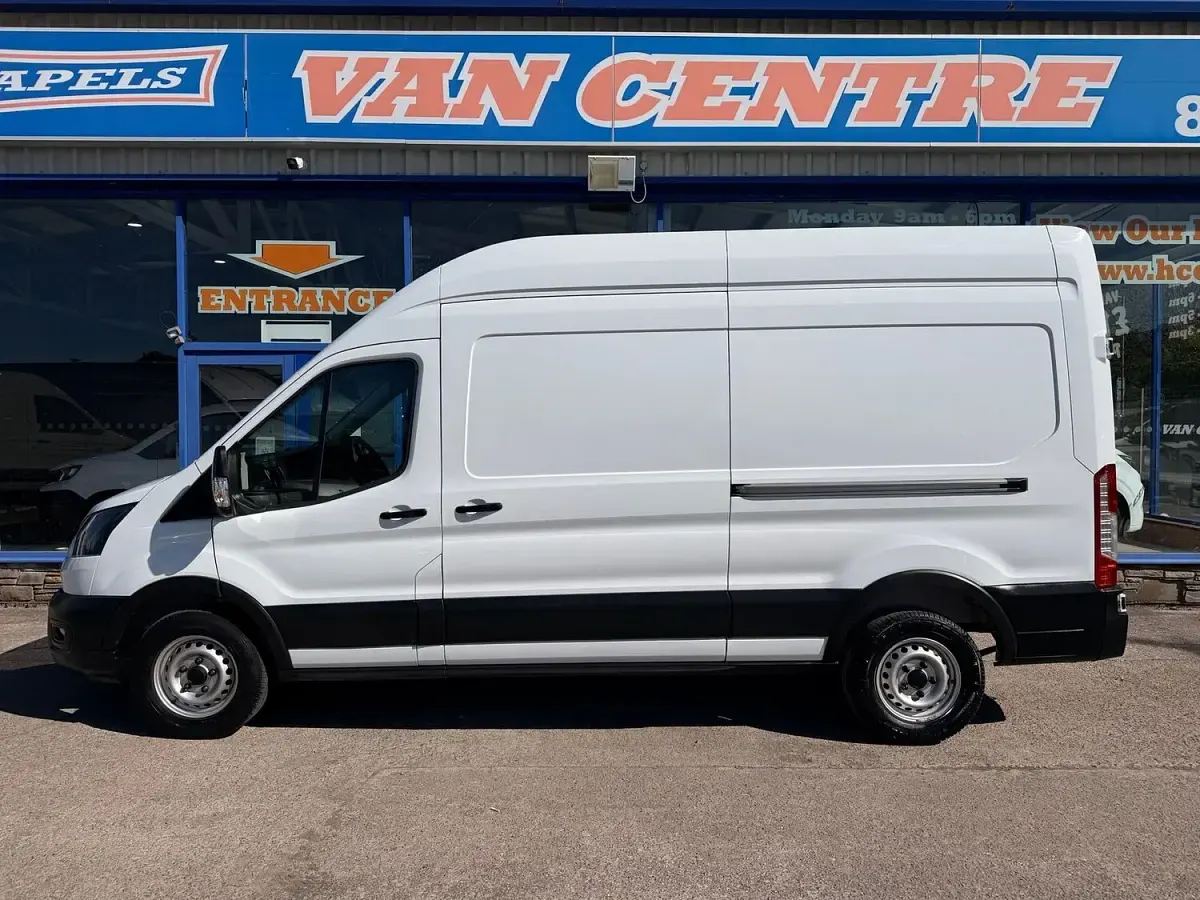Used Ford Transit 130 HP (95 kW) 2023 White Van